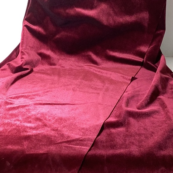 Chiara Boni La Petite Robe
Gudrum Long Velvet Gown.                C - Picture 7 of 10